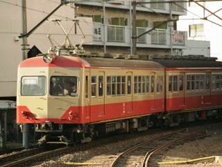 351
